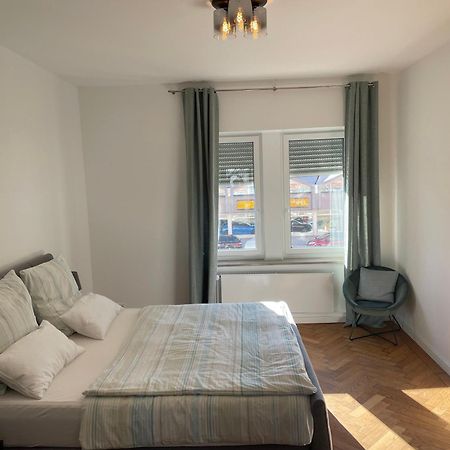 Grosse Wohnung In Westend Mnichov Exteriér fotografie