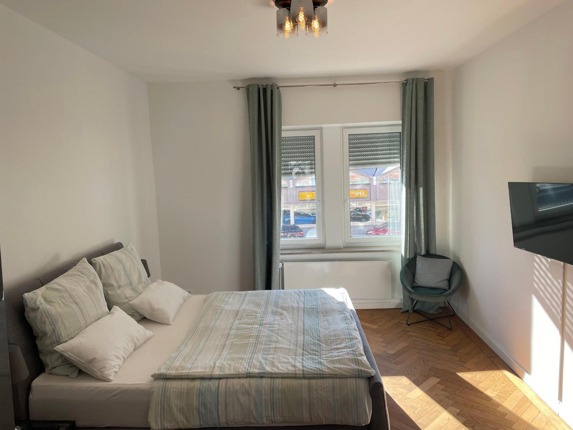 Grosse Wohnung In Westend Mnichov Exteriér fotografie